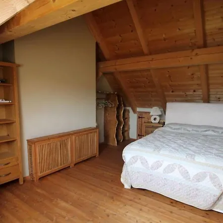 One Of A Kind Riverside Sleeps 6ppl & 10mins From Galway Hébergement de vacances