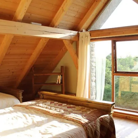 Hébergement de vacances One Of A Kind Riverside Sleeps 6ppl & 10mins From Galway